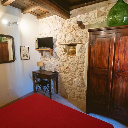 Nena Al Borgo Castello Bed & Breakfast Pico Eksteriør bilde