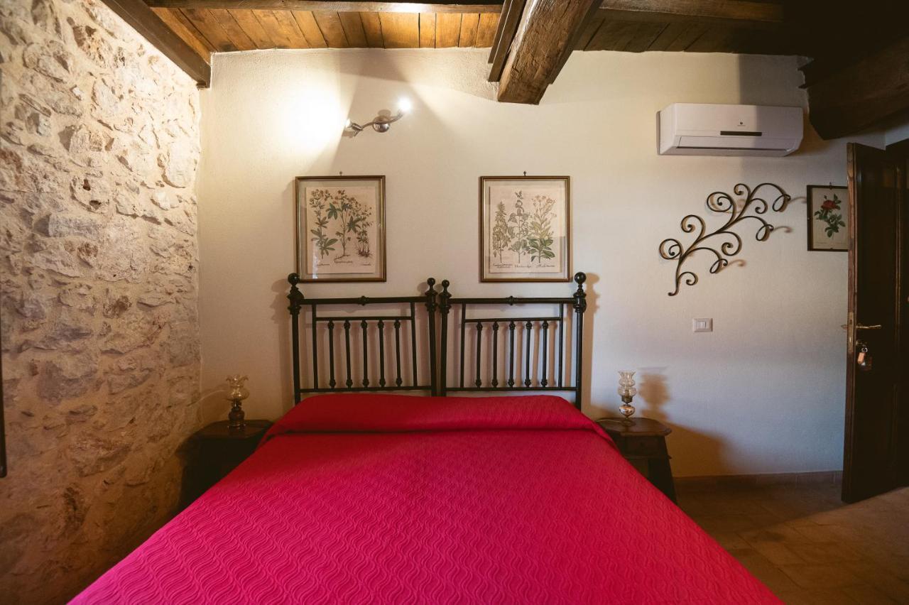 Nena Al Borgo Castello Bed & Breakfast Pico Eksteriør bilde