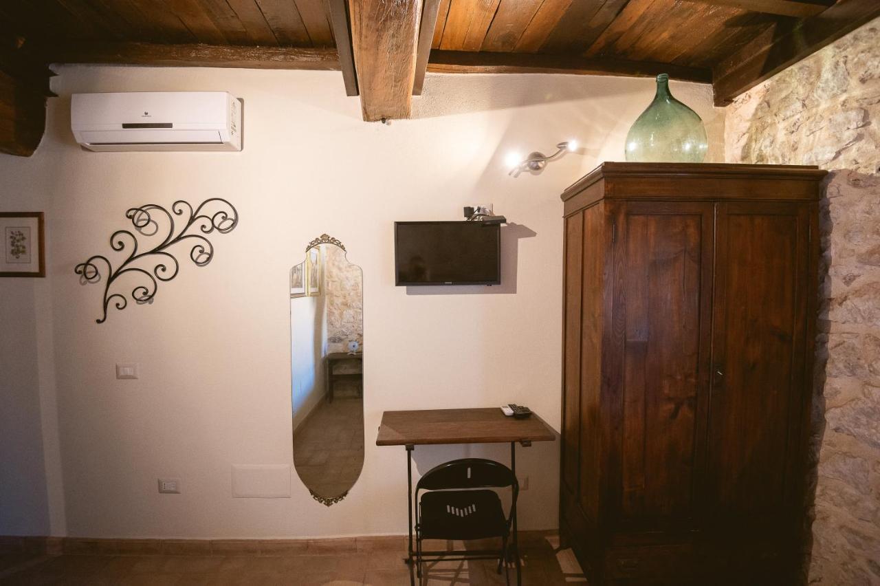 Nena Al Borgo Castello Bed & Breakfast Pico Eksteriør bilde