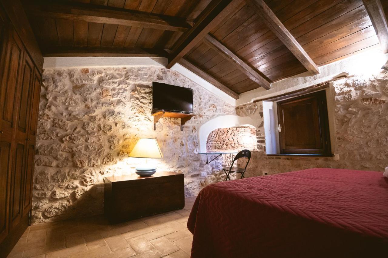 Nena Al Borgo Castello Bed & Breakfast Pico Eksteriør bilde
