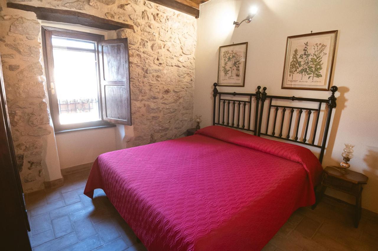 Nena Al Borgo Castello Bed & Breakfast Pico Eksteriør bilde