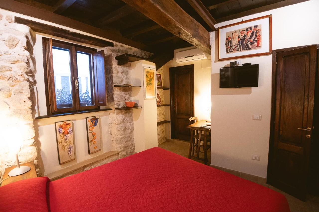Nena Al Borgo Castello Bed & Breakfast Pico Eksteriør bilde