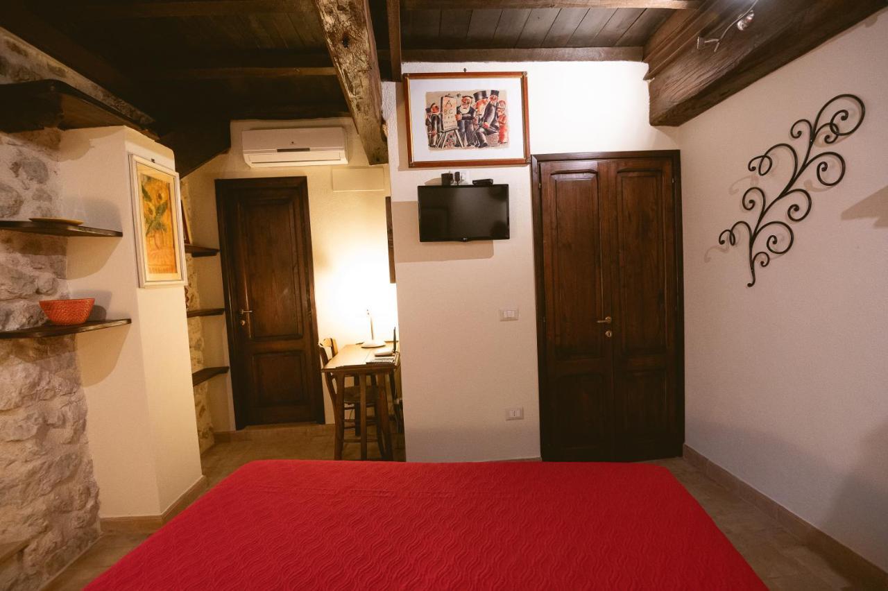 Nena Al Borgo Castello Bed & Breakfast Pico Eksteriør bilde