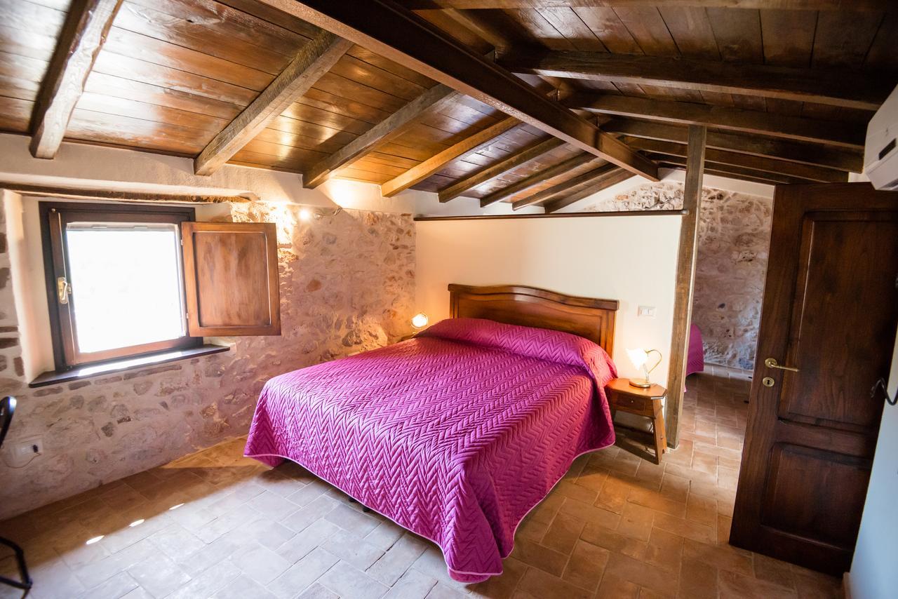 Nena Al Borgo Castello Bed & Breakfast Pico Eksteriør bilde