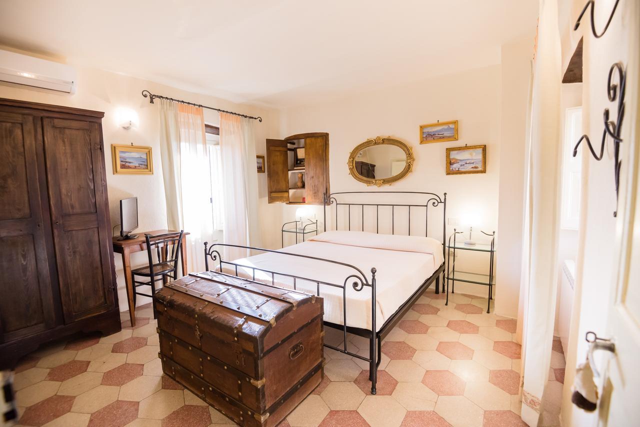Nena Al Borgo Castello Bed & Breakfast Pico Eksteriør bilde