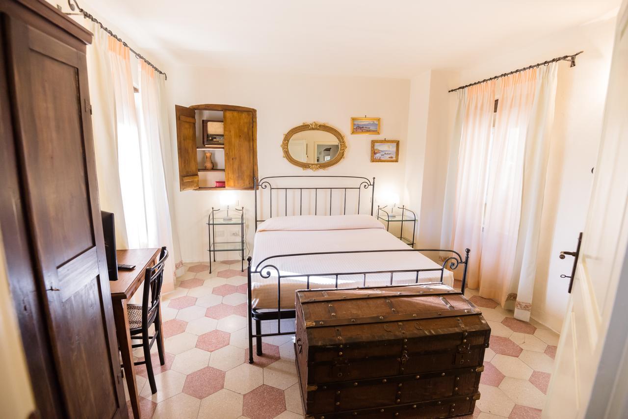 Nena Al Borgo Castello Bed & Breakfast Pico Eksteriør bilde