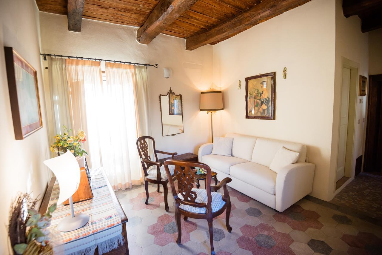 Nena Al Borgo Castello Bed & Breakfast Pico Eksteriør bilde