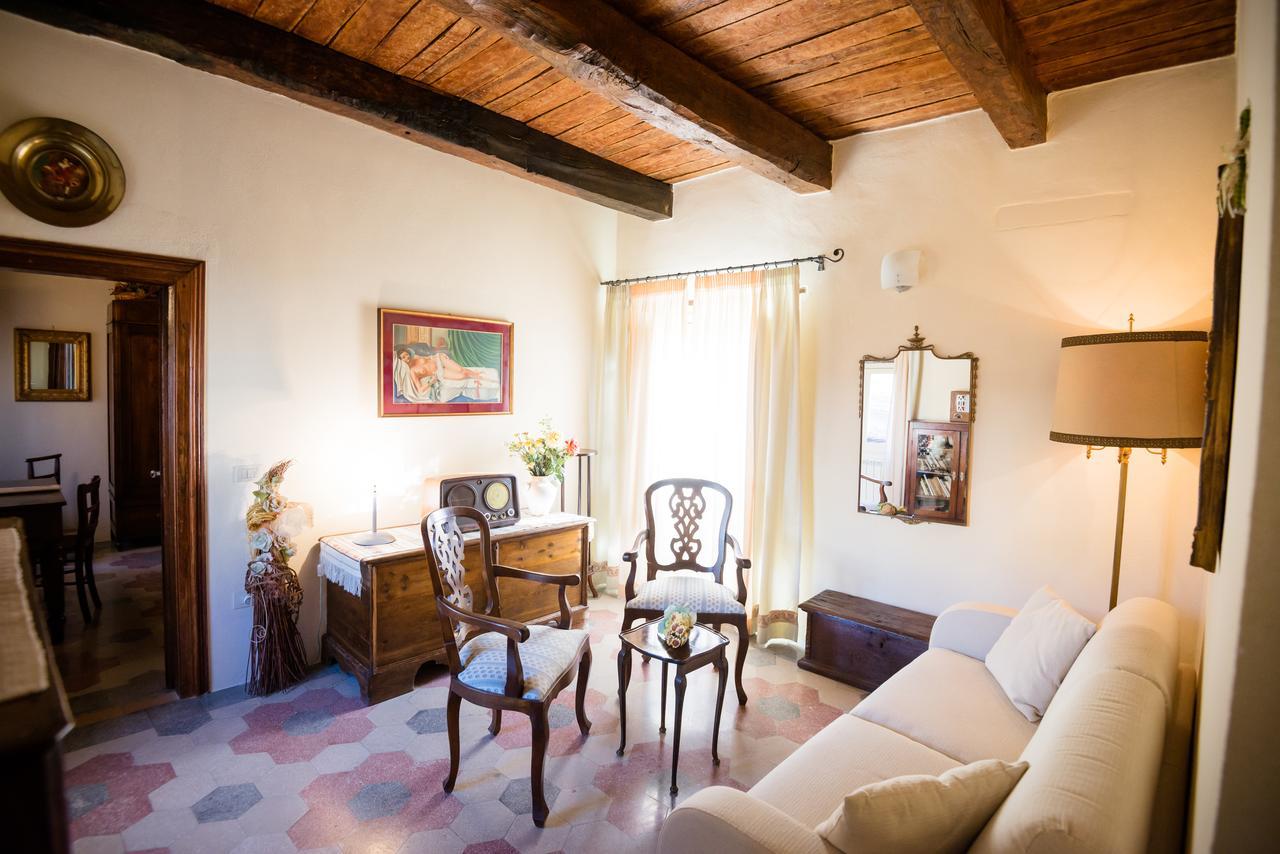 Nena Al Borgo Castello Bed & Breakfast Pico Eksteriør bilde