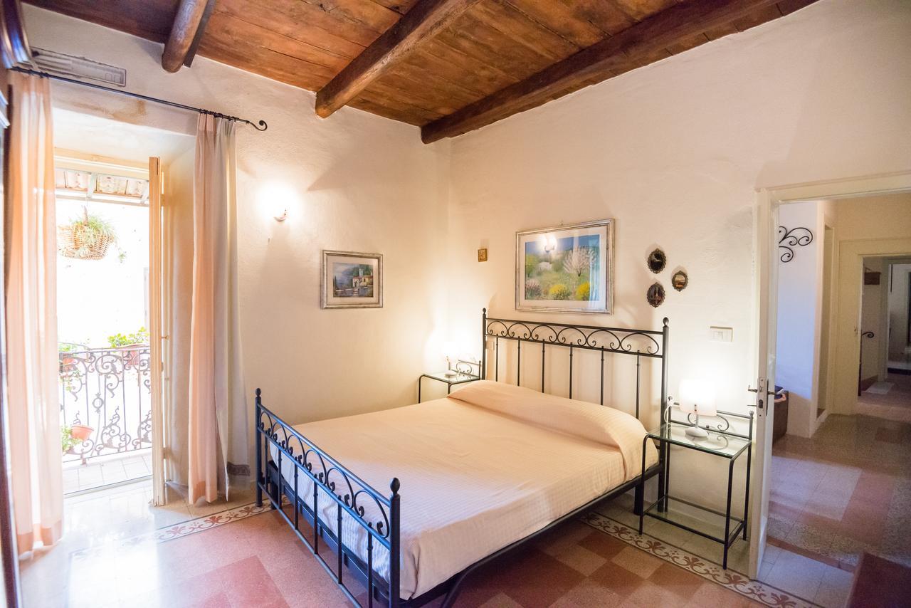 Nena Al Borgo Castello Bed & Breakfast Pico Eksteriør bilde