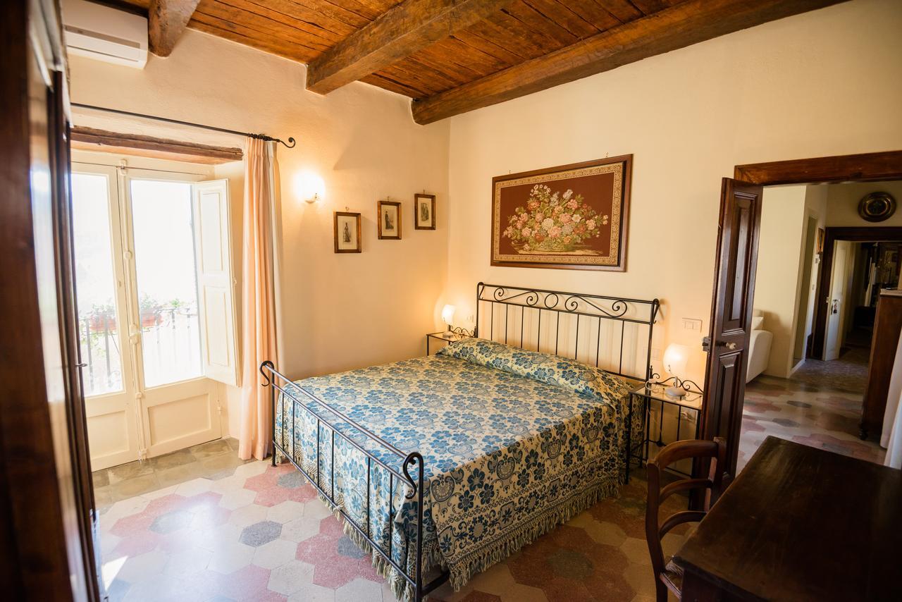 Nena Al Borgo Castello Bed & Breakfast Pico Eksteriør bilde