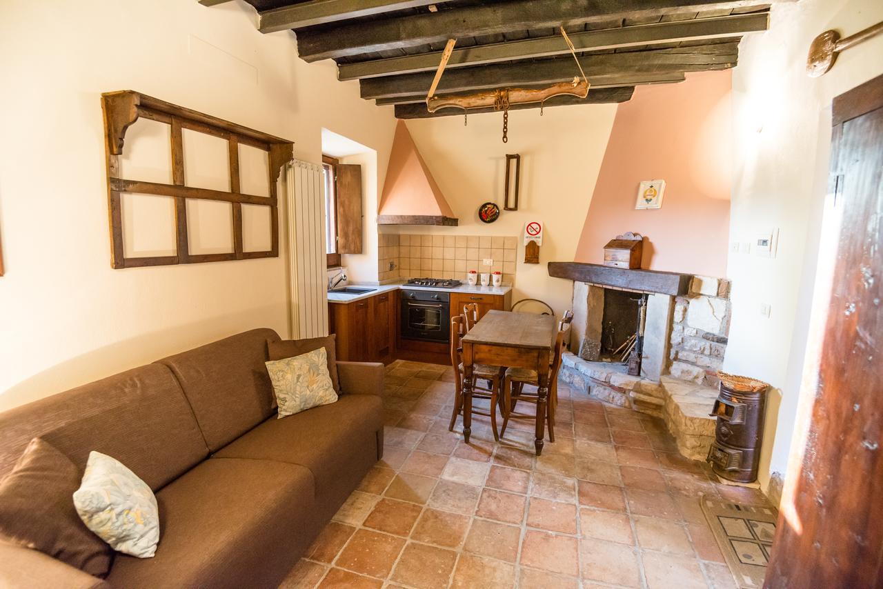 Nena Al Borgo Castello Bed & Breakfast Pico Eksteriør bilde