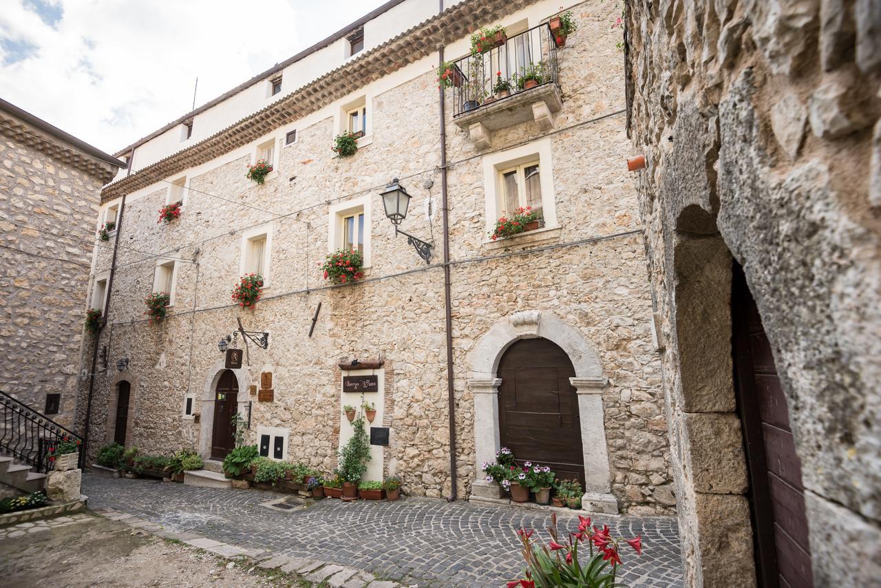 Nena Al Borgo Castello Bed & Breakfast Pico Eksteriør bilde